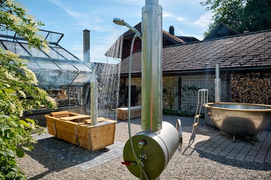 Ausstellung Gartenprodukte im Aussenbereich